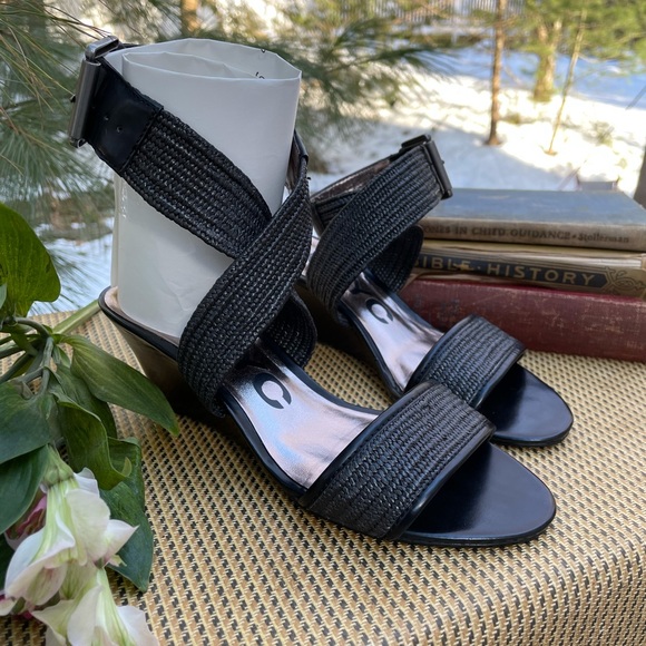 DKNYC Woven Ankle Strap Wedges - Picture 2 of 12